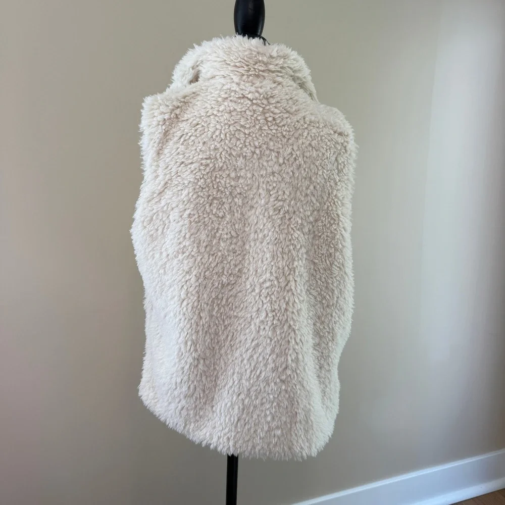 Anne French Women's White Faux Fur Size L - Picture 2 of 6
